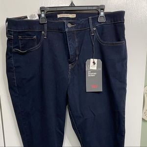 NWT Levi’s 311 Shaping Skinny Jeans - Size 16 W